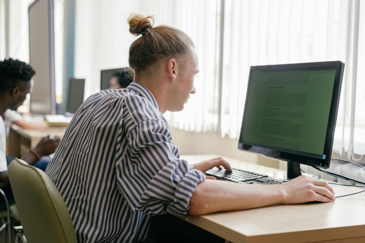 MOOC, bootcamp, université en ligne : quel format de formation choisir ?